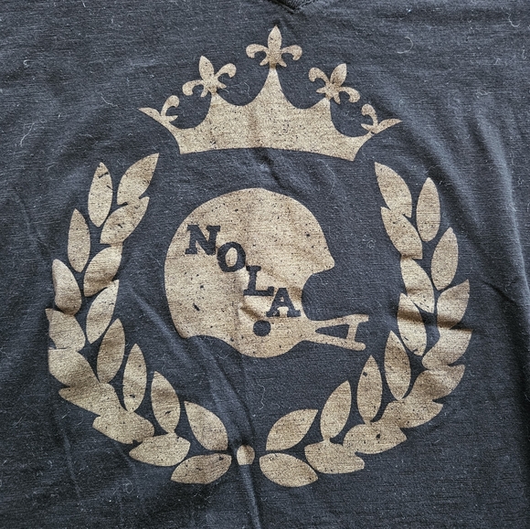 Black and gold NOLA short sleeve tee, medium - Picture 3 of 3